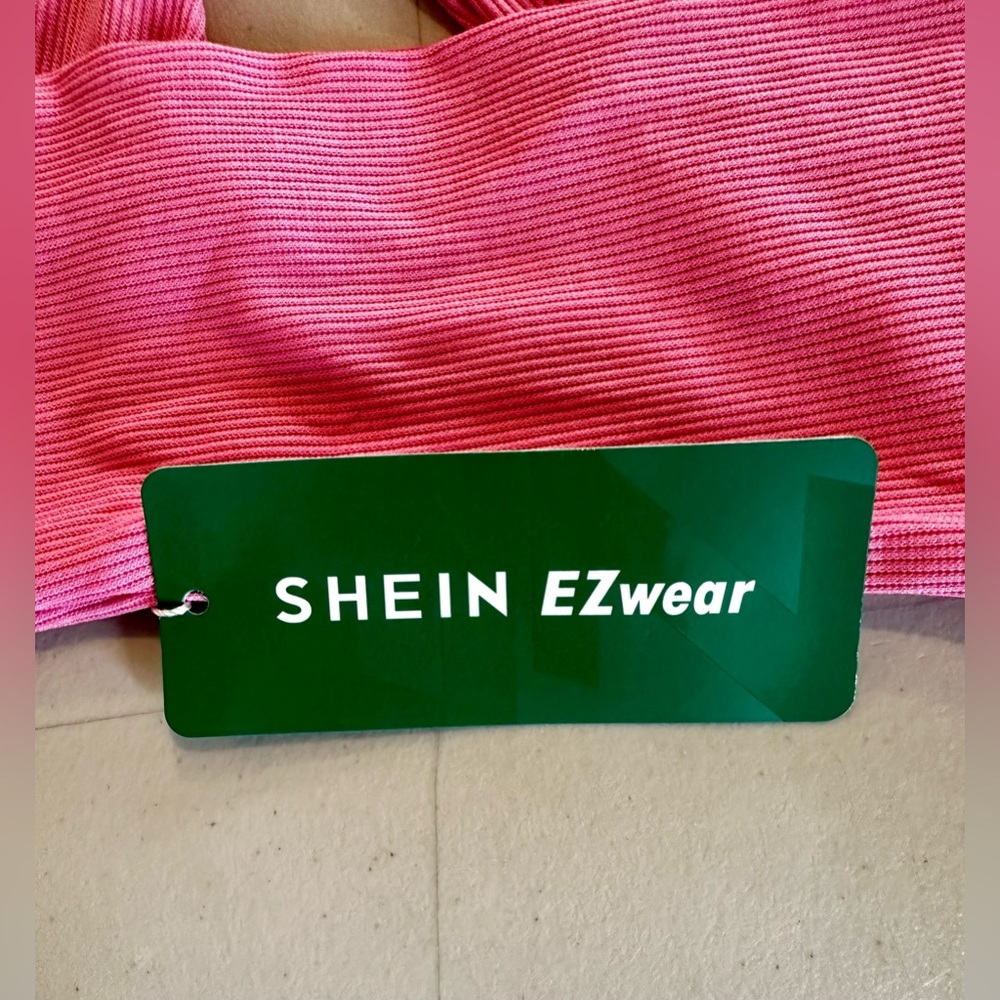 Crop Top - Picture 2 of 3